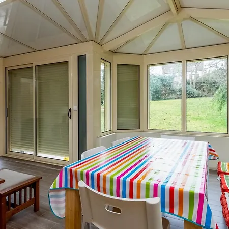 Villa 4 Bedroomed Near Disneyland Paris Coupvray