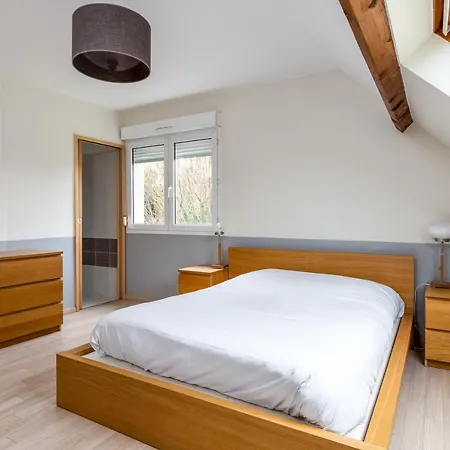 Villa 4 Bedroomed Near Disneyland Paris *