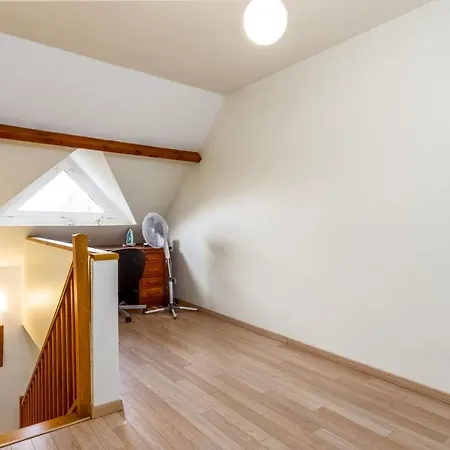 4 Bedroomed Near Disneyland Paris Villa Coupvray
