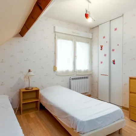 Villa 4 Bedroomed Near Disneyland Paris