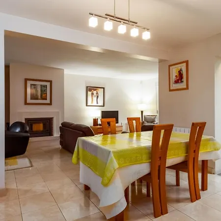 4 Bedroomed Near Disneyland Paris